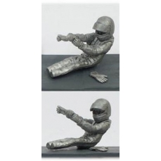 Pilote assis mettant ses gants